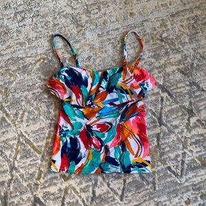 Women’s size 4-6 swim top!